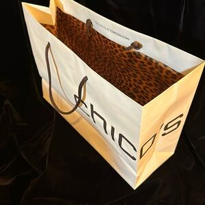 Chicos gift bag